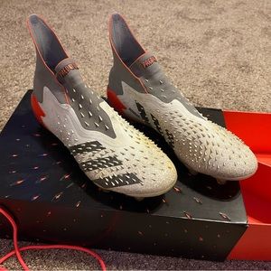 Adidas Predator Freak + FG | Mens 10.5, Womens 12
